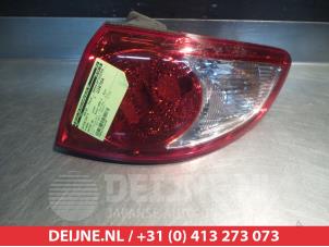 Used Taillight, right Hyundai Santa Fe II (CM) 2.7 V6 24V 4x2 Price € 35,00 Margin scheme offered by V.Deijne Jap.Auto-onderdelen BV