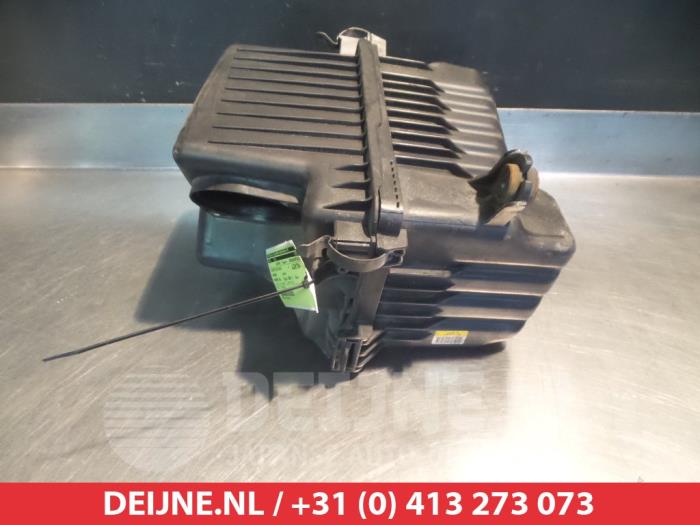 Gebrauchte Luftfiltergehäuse Hyundai Santa Fe II (CM) 2.7 V6 24V 4x2 Preis € 50,00 Margenregelung angeboten von V.Deijne Jap.Auto-onderdelen BV