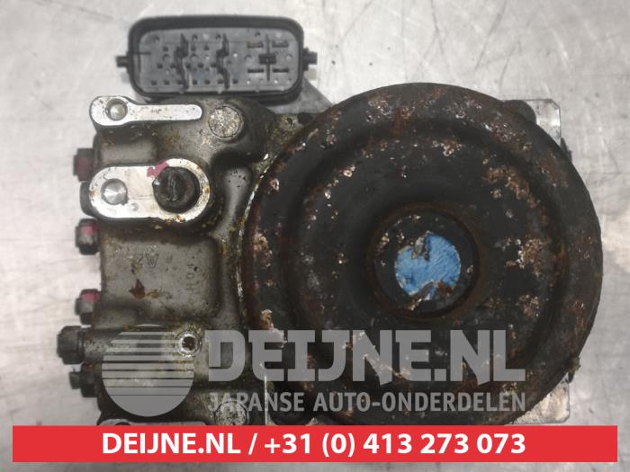 Usagé Bloc ABS Toyota Celica (ZZT230/231) 1.8 16V VVTL-i TS Prix € 50,00 Règlement à la marge proposé par V.Deijne Jap.Auto-onderdelen BV