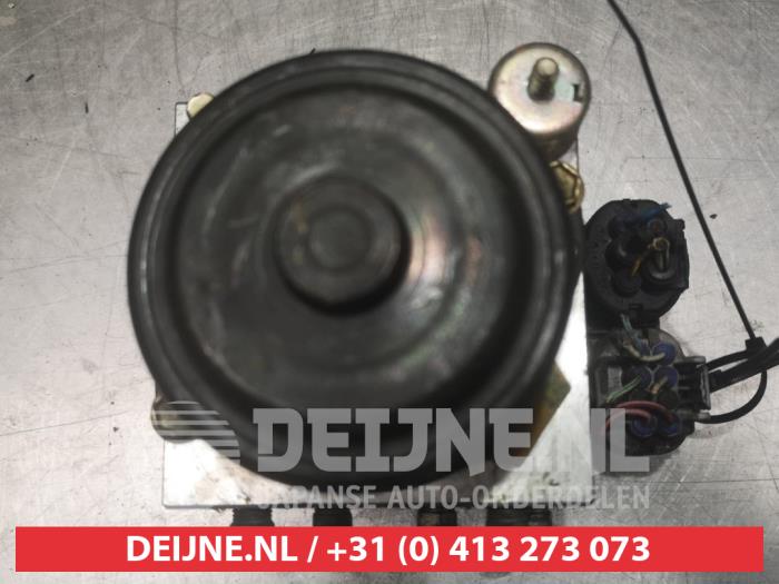 Gebrauchte ABS Pumpe Toyota Land Cruiser 90 (J9) 3.0 TD Preis € 150,00 Margenregelung angeboten von V.Deijne Jap.Auto-onderdelen BV