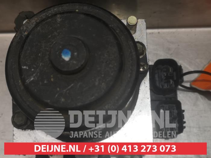 Gebrauchte ABS Pumpe Toyota Land Cruiser 90 (J9) 3.0 TD Preis € 150,00 Margenregelung angeboten von V.Deijne Jap.Auto-onderdelen BV