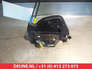 Gebrauchte Türschlossmechanik 4-türig links vorne Suzuki Celerio (LF) 1.0 12V Preis auf Anfrage angeboten von V.Deijne Jap.Auto-onderdelen BV
