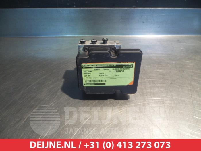 Begagnade ABS-pump Hyundai i20 (GBB) 1.0 T-GDI 100 12V Pris € 75,00 Marginaltabell erbjuds av V.Deijne Jap.Auto-onderdelen BV