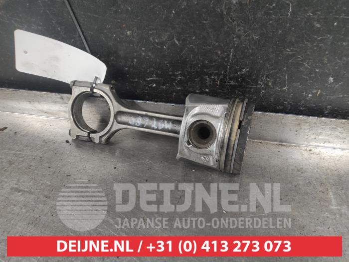 Usagé Piston Nissan Primastar 2.5 dCi 140 16V Prix € 50,00 Règlement à la marge proposé par V.Deijne Jap.Auto-onderdelen BV