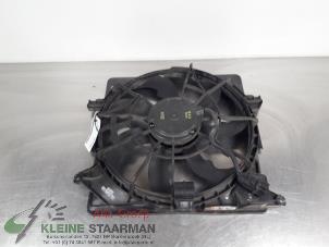 Usagé Boîtier ventilateur Hyundai i40 CW (VFC) 1.7 CRDi 16V Prix € 75,00 Règlement à la marge proposé par Kleine Staarman B.V. Autodemontage