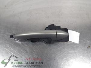 Used Rear door handle 4-door, right Kia Venga 1.4 CVVT 16V Price on request offered by Kleine Staarman B.V. Autodemontage