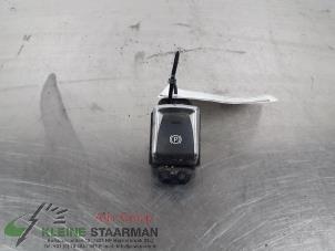 Used Parking brake switch Nissan Qashqai (J11) 1.2 DIG-T 16V Price on request offered by Kleine Staarman B.V. Autodemontage