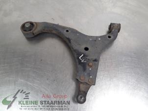 Used Front lower wishbone, left Kia Carens III (FG) 2.0i CVVT 16V Price on request offered by Kleine Staarman B.V. Autodemontage