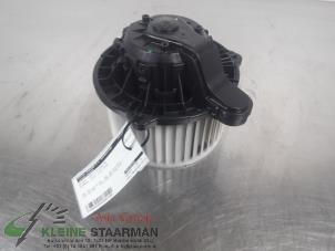 Usados Motor de ventilador de calefactor Hyundai iX35 (LM) 1.6 GDI 16V Precio de solicitud ofrecido por Kleine Staarman B.V. Autodemontage