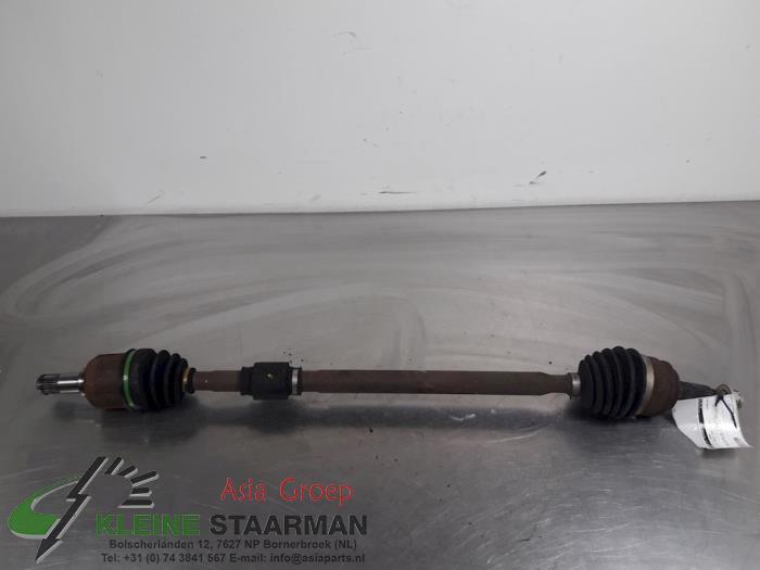 Front drive shaft, right from a Mitsubishi Outlander (GF/GG) 2.0 16V PHEV 4x4 2013