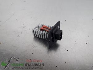 Used Heater resistor Hyundai Coupe 2.7 V6 24V Price on request offered by Kleine Staarman B.V. Autodemontage