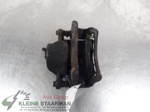 Used Front brake calliper, right Hyundai Matrix 1.8 16V Price on request offered by Kleine Staarman B.V. Autodemontage