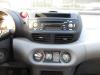 Radioodtwarzacz CD z Nissan Almera Tino (V10M), 2000 / 2006 1.8 16V, MPV, Benzyna, 1.769cc, 84kW (114pk), FWD, QG18DE, 2000-08 / 2006-02, V10M 2000