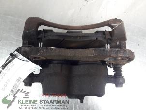 Used Front brake calliper, right Hyundai Santa Fe I 2.0 16V 4x2 Price on request offered by Kleine Staarman B.V. Autodemontage