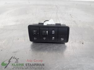 Used Switch (miscellaneous) Kia Venga 1.4 CVVT 16V Price on request offered by Kleine Staarman B.V. Autodemontage