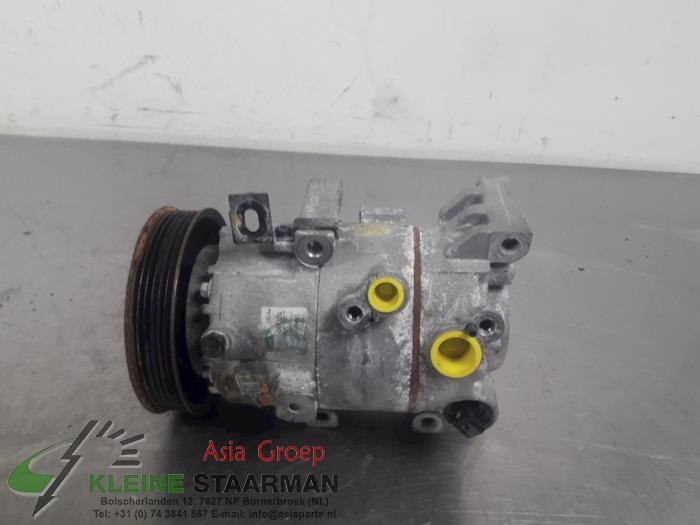 Air conditioning pump from a Kia Cee'd Sportswagon (JDC5) 1.6 GDI 16V 2017