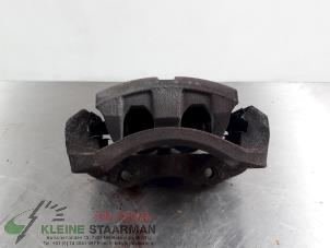 Used Front brake calliper, right Nissan X-Trail (T30) 2.5 16V 4x4 Price on request offered by Kleine Staarman B.V. Autodemontage