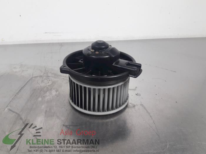 Heating and ventilation fan motor from a Honda Civic (EJ/EK) 1.4iS 16V 2001