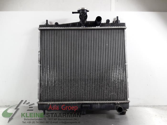 Radiator from a Nissan Note (E11) 1.6 16V 2009