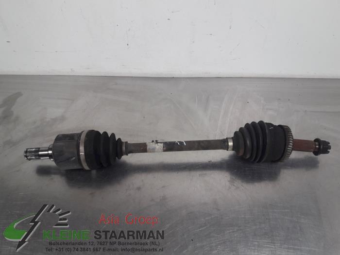 Front drive shaft, left from a Kia Magentis (GE) 2.0 CVVT 16V 2007