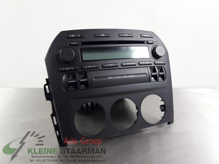 Radioodtwarzacz CD z Mazda MX-5 (NC18/1A) 2.0i 16V 2006