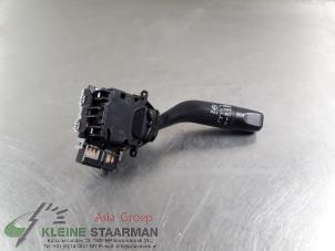 Usados Interruptor de limpiaparabrisas Mazda MX-5 (NC18/1A) 2.0i 16V Precio de solicitud ofrecido por Kleine Staarman B.V. Autodemontage