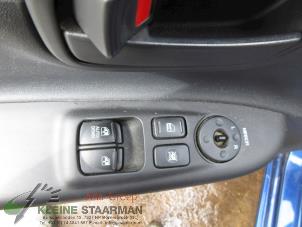 Used Electric window switch Hyundai Accent 1.6i 16V Price on request offered by Kleine Staarman B.V. Autodemontage
