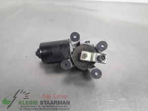 Used Front wiper motor Hyundai Accent 1.5i 12V Price on request offered by Kleine Staarman B.V. Autodemontage