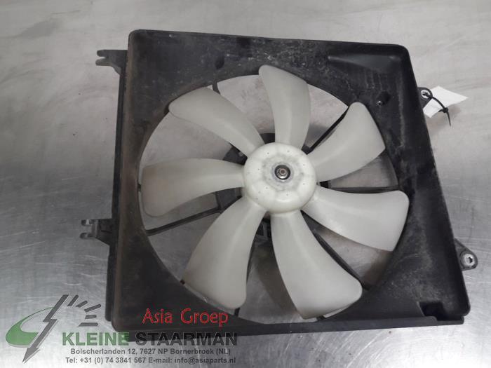 Boîtier ventilateur d'un Suzuki SX4 (EY/GY) 1.6 16V 4x2 2010