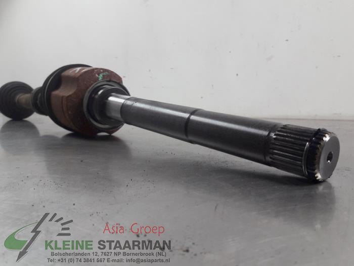 Front drive shaft, right from a Mitsubishi ASX 2.2 DI-D 16V 4WD 2015
