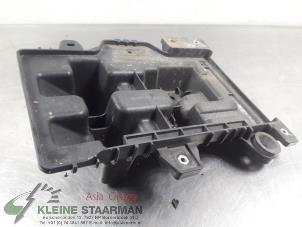 Used Battery box Kia Sportage (QL) 1.6 T-GDI 177 16V 4x4 Price on request offered by Kleine Staarman B.V. Autodemontage