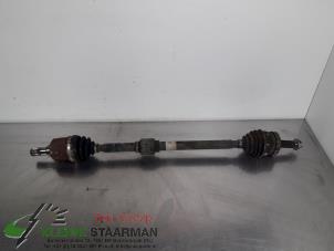 Used Front drive shaft, right Kia Carens III (FG) 2.0i CVVT 16V Price on request offered by Kleine Staarman B.V. Autodemontage