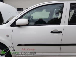 Używane Drzwi lewe przednie wersja 4-drzwiowa Daihatsu Sirion 2 (M3) 1.3 16V DVVT Cena € 60,00 Procedura marży oferowane przez Kleine Staarman B.V. Autodemontage