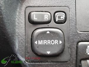 Usados Interruptor de retrovisor Toyota Avensis Verso (M20) 2.0 16V VVT-i D-4 Precio de solicitud ofrecido por Kleine Staarman B.V. Autodemontage