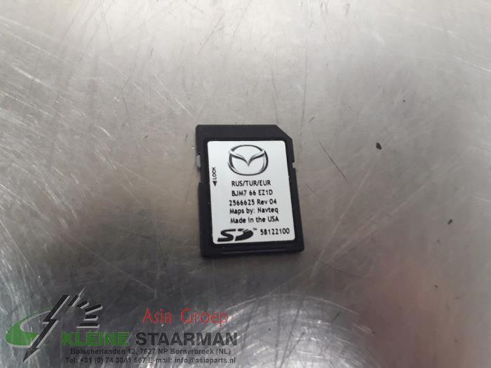 SD navigation card from a Mazda CX-3 2.0 SkyActiv-G 120 2WD 2016
