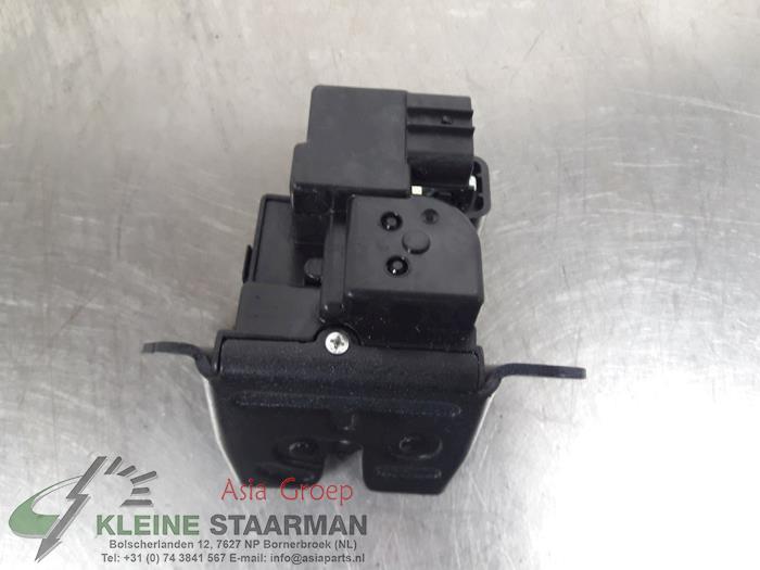 Mechanizm zamka tylnej klapy z Kia Sportage (SL) 1.7 CRDi 16V 4x2 2015