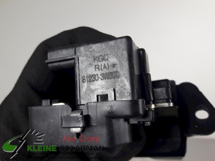 Mechanizm zamka tylnej klapy z Kia Sportage (SL) 1.7 CRDi 16V 4x2 2015