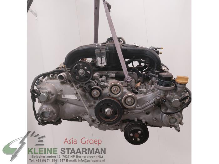 Motor from a Subaru Legacy Wagon (BR) 2.5 16V 2014
