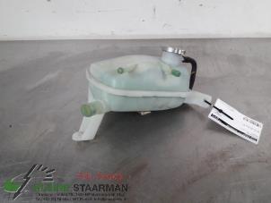 Used Expansion vessel Hyundai i30 (PDEB5/PDEBB/PDEBD/PDEBE) 1.4 T-GDI 16V Price € 54,45 Inclusive VAT offered by Kleine Staarman B.V. Autodemontage