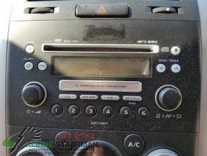 Used Radio CD player Suzuki Grand Vitara II (JT) 1.6 16V Price on request offered by Kleine Staarman B.V. Autodemontage