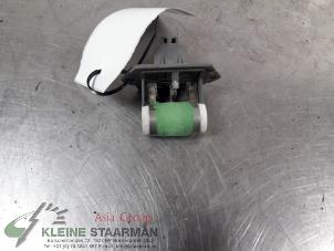 Used Cooling fan resistor Hyundai i20 1.4i 16V Price on request offered by Kleine Staarman B.V. Autodemontage