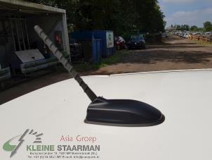 Used GPS antenna Kia Rio IV (YB) 1.4 MPI Autom. 16V Price on request offered by Kleine Staarman B.V. Autodemontage