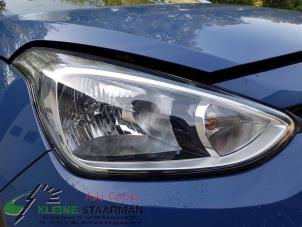 Used Headlight, right Hyundai i10 (B5) 1.0 12V Price on request offered by Kleine Staarman B.V. Autodemontage