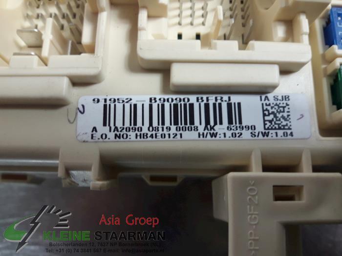 Fuse box Hyundai i10 1.0 12V 91952B9090