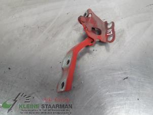 Used Bonnet Hinge Hyundai i20 1.2i 16V Price on request offered by Kleine Staarman B.V. Autodemontage