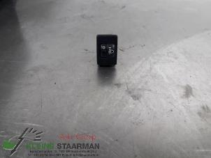 Used AIH headlight switch Toyota Avensis Wagon (T27) 1.8 16V VVT-i Price on request offered by Kleine Staarman B.V. Autodemontage