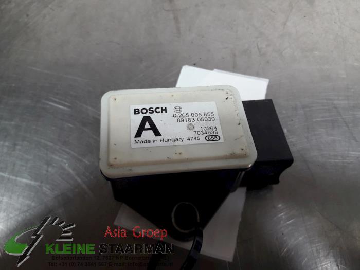 Anti-roll control sensor from a Toyota Avensis Wagon (T27) 1.8 16V VVT-i 2011