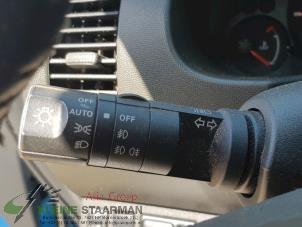 Gebrauchte Richtungsanzeiger Schalter Nissan Navara (D40) 2.5 dCi 16V 4x4 Preis auf Anfrage angeboten von Kleine Staarman B.V. Autodemontage