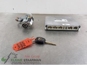 Usados Cerradura de contacto y ordenador Toyota Avensis Verso (M20) 2.0 16V VVT-i D-4 Precio de solicitud ofrecido por Kleine Staarman B.V. Autodemontage