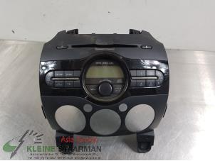 Used Radio CD player Mazda 2 (DE) 1.3 16V MZR Price on request offered by Kleine Staarman B.V. Autodemontage